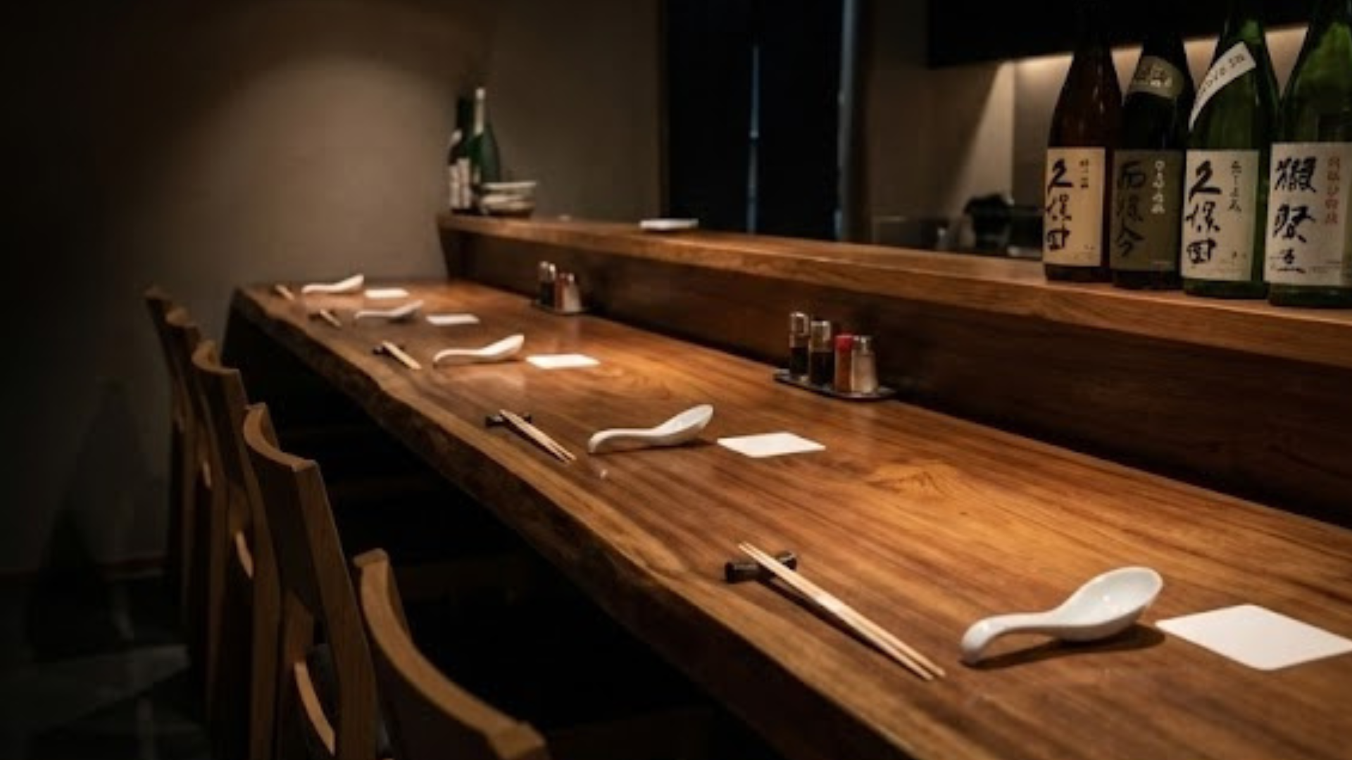 落ち着いたカウンター